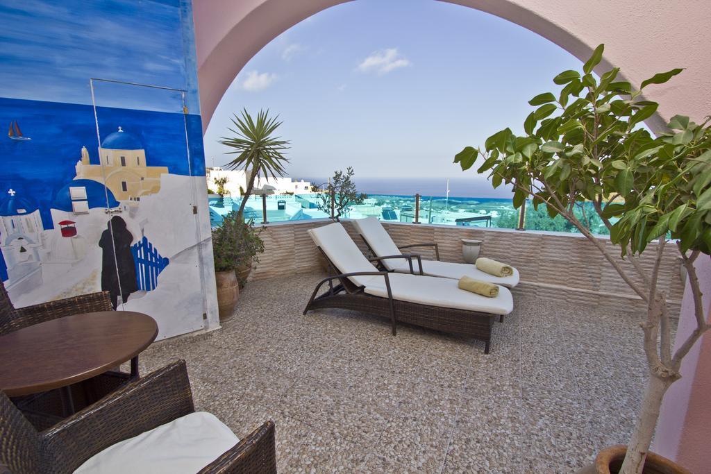 Nectarios Villa - Studios & Suites Adults Only Fira  Exteriér fotografie