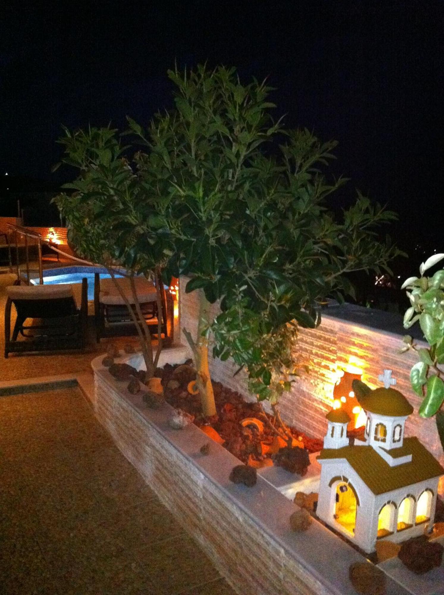Nectarios Villa - Studios & Suites Adults Only Fira  Exteriér fotografie