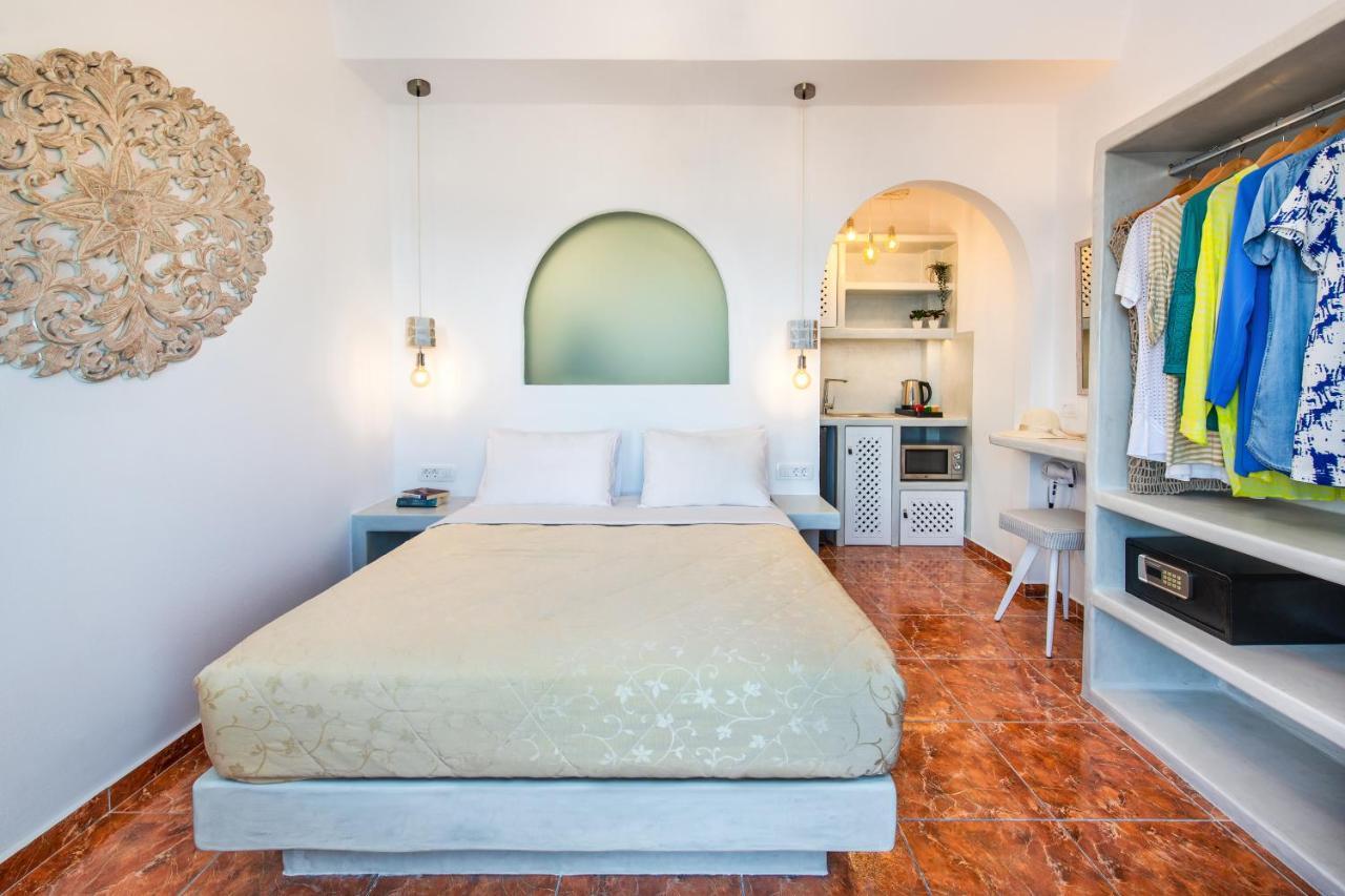 Nectarios Villa - Studios & Suites Adults Only Fira  Exteriér fotografie