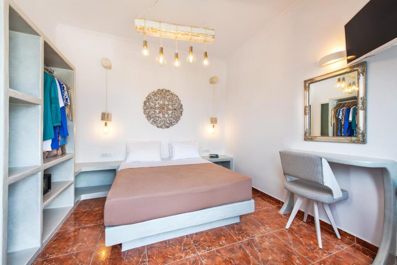 Nectarios Villa - Studios & Suites Adults Only Fira  Exteriér fotografie